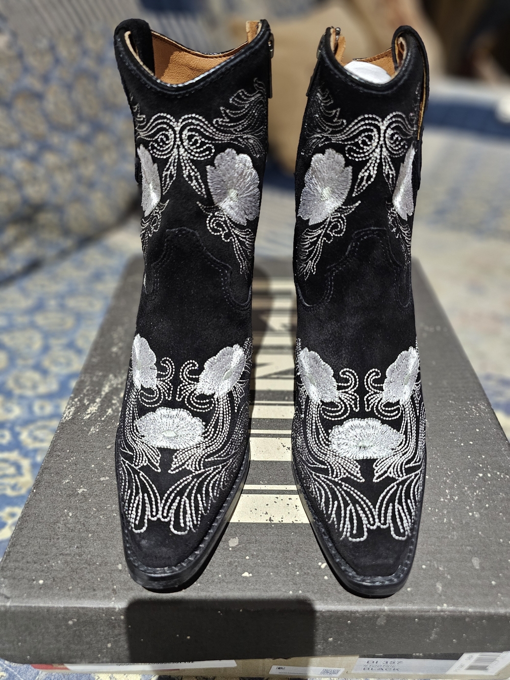 dingo 'TOOTSIE' Black Suede Western Booties with Silver Floral Embroidery, NIB